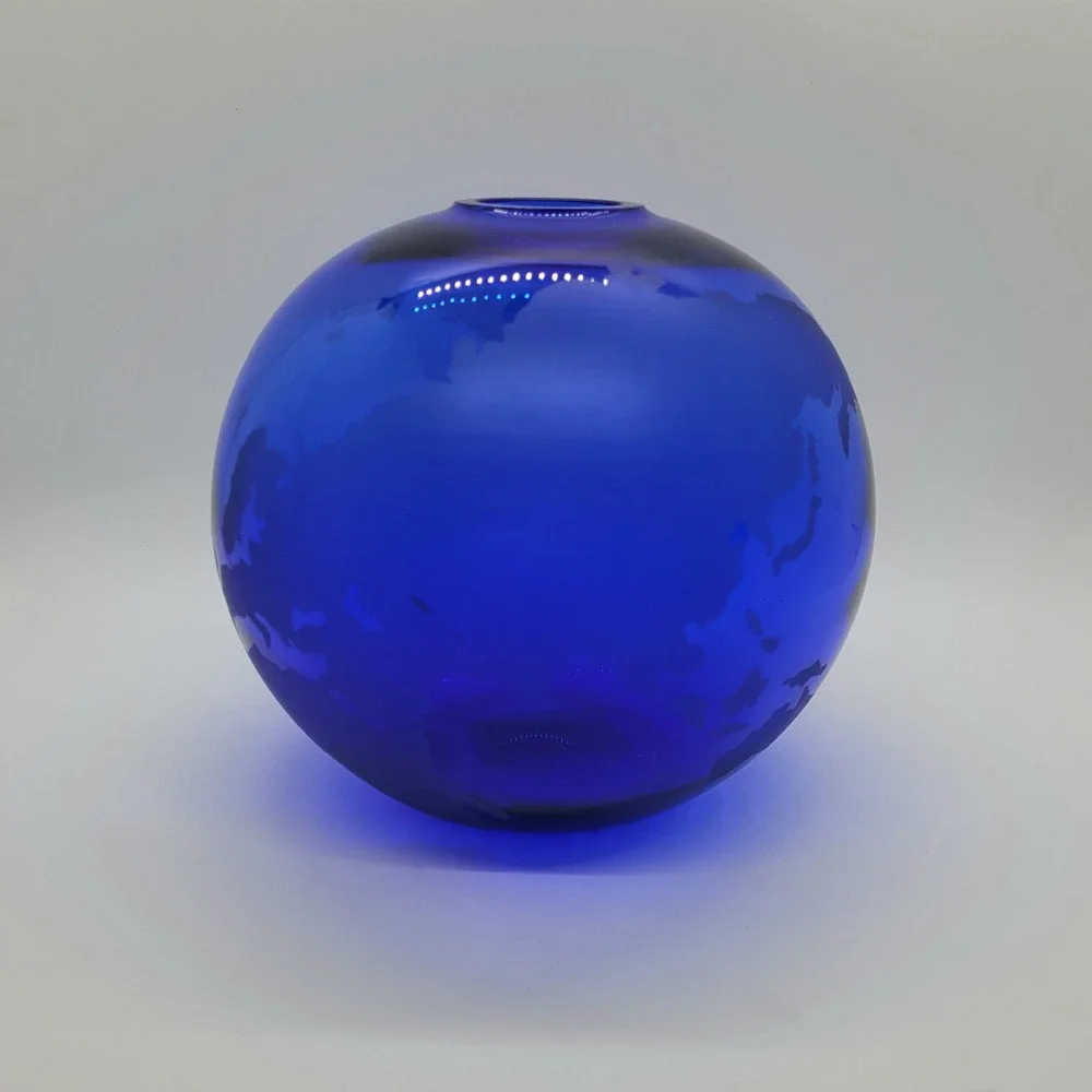 Silvestri Cobalt Blue Mouth Blown Glass Globe Vase Etched World Map Sphere 5.5in